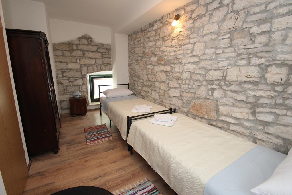 Holiday Home Vinkovic Пореч Экстерьер фото